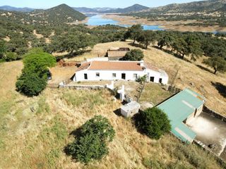 Finca rústica a Cazalla de la Sierra. Oportunidad única en la sierra norte de sevilla! venta de exclus