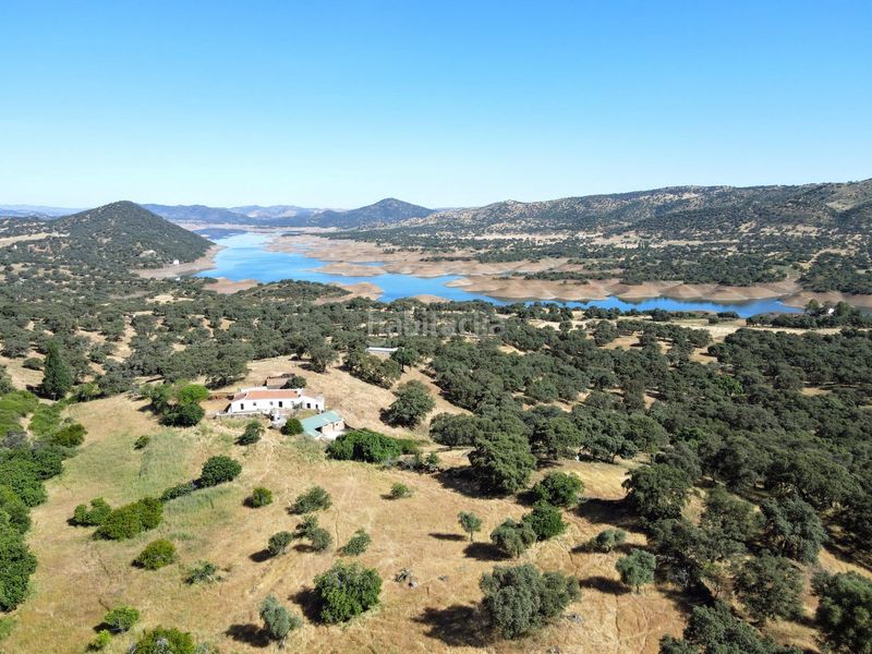 Foto 54106873-6495-4577-a7d1-d31fd4d59524. Finca rústica a Cazalla de la Sierra