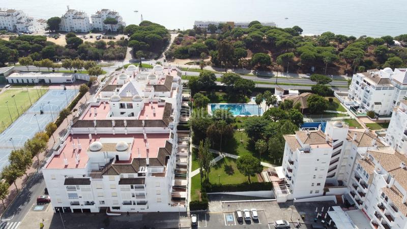 Foto b519290c-8581-40f0-a0eb-500c728f0bb3. Àtic amb piscina a El Portil