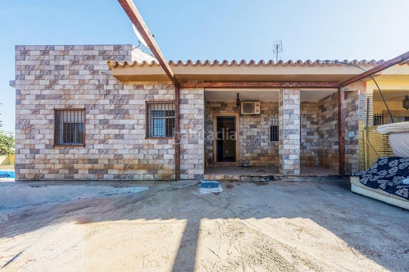 Foto 56ed687d-bf8f-44ff-ae58-e0321b7e791d. Chalet mit pool in Carmona