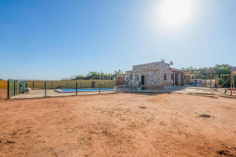 Foto 082754fc-0208-4dcd-9c83-660f87b46e22. Chalet avec piscine dans Carmona
