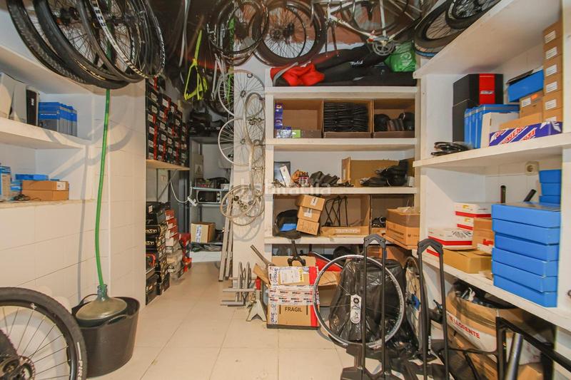 Foto b11ff3ee-f217-41db-9a62-e098d7072da9. Business premise in Avenida Juan Diego Bormujos