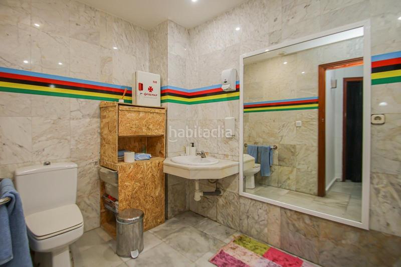 Foto e9173082-6b46-464c-8fa0-a15b7f2a8fe8. Business premise in Avenida Juan Diego Bormujos