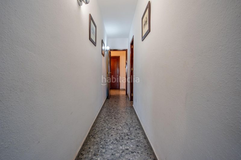 Foto 03db78bf-8fc4-4cbb-aac4-1e1b453265e1. Pis amb aparcament a Barrio del Nervión Sevilla