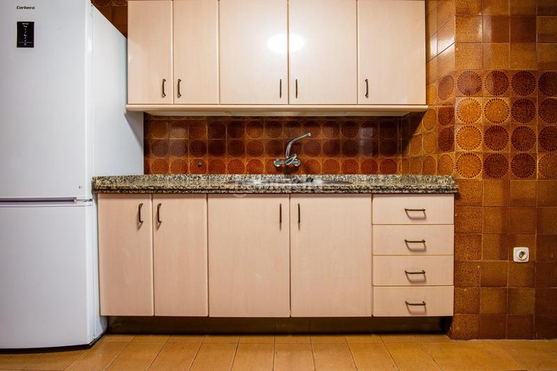 Foto 8ec6cd42-fc3b-4dda-827a-4dc321eb58a4. Pis amb aparcament a Barrio del Nervión Sevilla