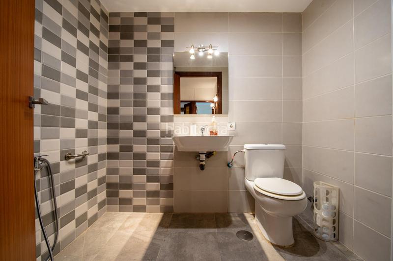 Foto bb2efa2b-d386-49c4-b670-2d9fe269903e. Pis amb aparcament a Barrio del Nervión Sevilla