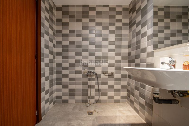 Foto ccda2c73-7769-49c3-bb9e-6ba32edeb6fd. Pis amb aparcament a Barrio del Nervión Sevilla