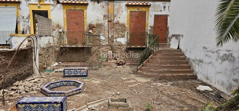 Foto 149f18b7-8fc5-4797-bf78-65abf160740e. Casa adossada amb aparcament a Algaba (La)