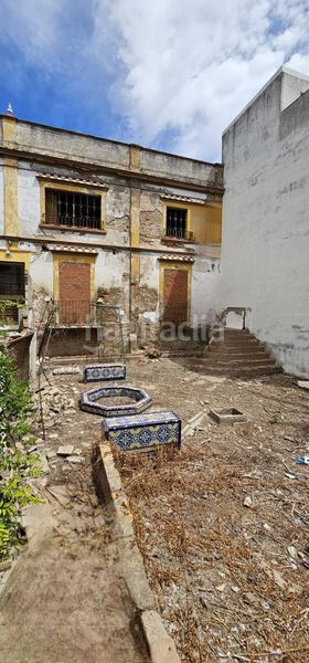 Foto 4beaec23-d303-4e86-bc54-b6806f363282. Casa adossada amb aparcament a Algaba (La)