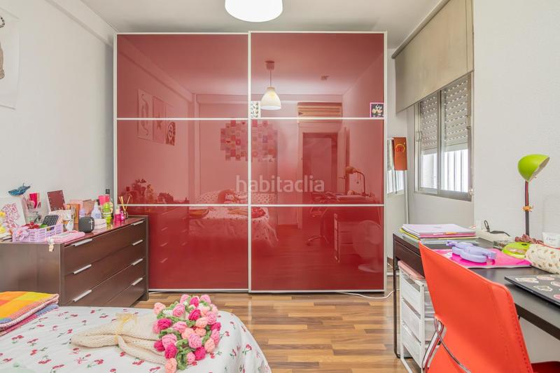 Foto 21b70d8b-7ef9-49a9-97aa-8dc183c4ef91. Piso  en cisneo alto en Cruz Roja Sevilla