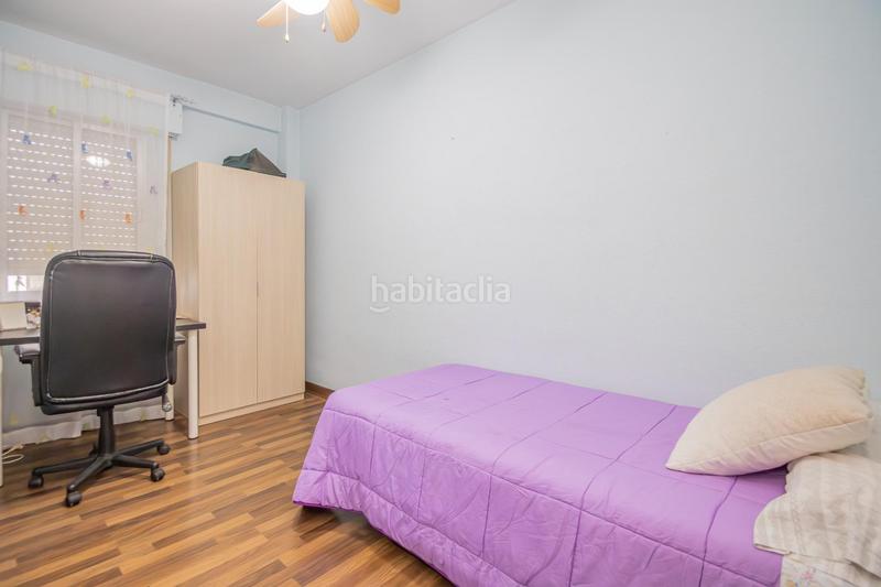 Foto 4108f69b-5621-4713-8529-b6a573e6b74c. Piso  en cisneo alto en Cruz Roja Sevilla