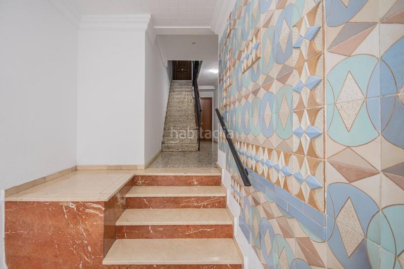 Foto 6d76dbb1-b900-4faa-92ad-4989b1c3f573. Piso  en cisneo alto en Cruz Roja Sevilla