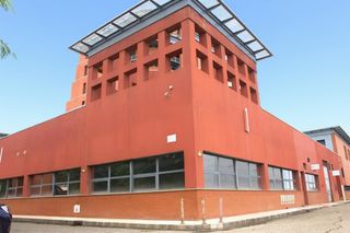 Office space in Calle de luis fuentes bejarano 60. Oficina comercial  en edificio nudo norte, luis fuentes bejarano