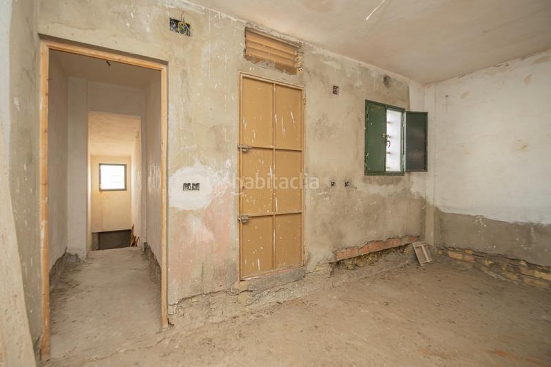 Foto 07b4dbe8-c481-4207-ae34-e58b02d5500a. Maison jumelée avec parking dans Palmete Sevilla