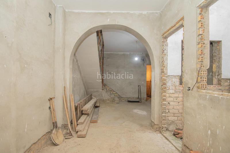 Foto 449c8c5a-7280-465c-8de2-525f39a9c4b1. Maison jumelée avec parking dans Palmete Sevilla