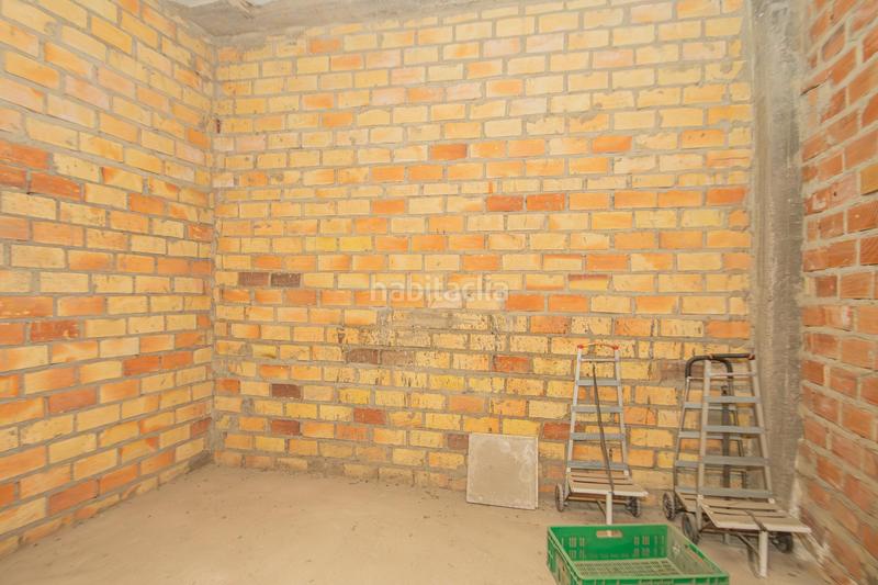 Foto 6fa6e18a-5eb5-4064-b3f7-b5d0d1265040. Maison jumelée avec parking dans Palmete Sevilla