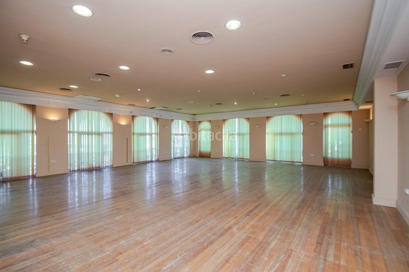 Foto 0a067ff6-605e-4752-ac77-bbb377632f91. Edifici a Lepanto Mairena del Aljarafe