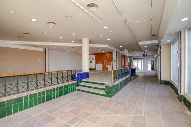 Foto 69d1bbe2-5f1a-40f4-91d1-c4d3f76d1d85. Edifici a Lepanto Mairena del Aljarafe