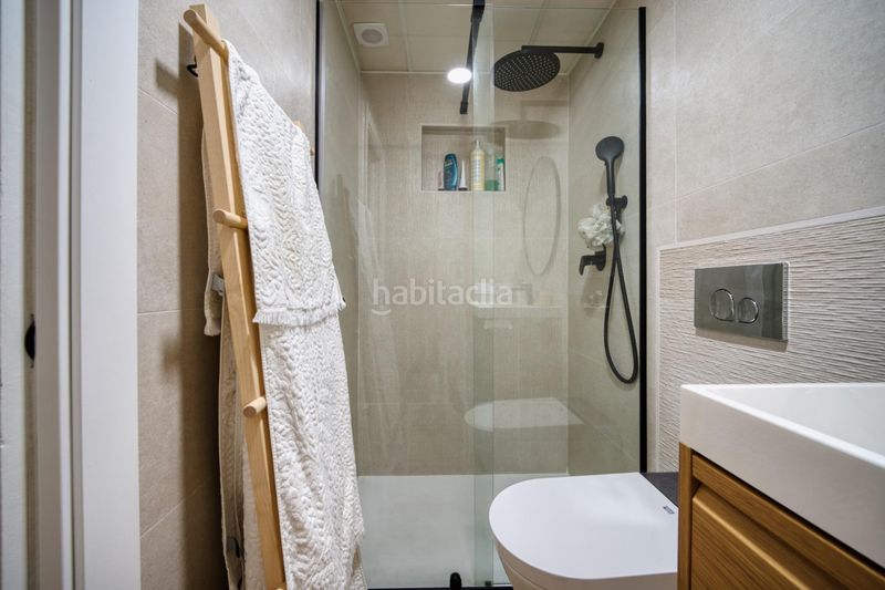 Foto e6a8a8ea-6001-4ea6-9545-2ee0dab25d7c. Pis amb calefacció a Los Remedios Sevilla