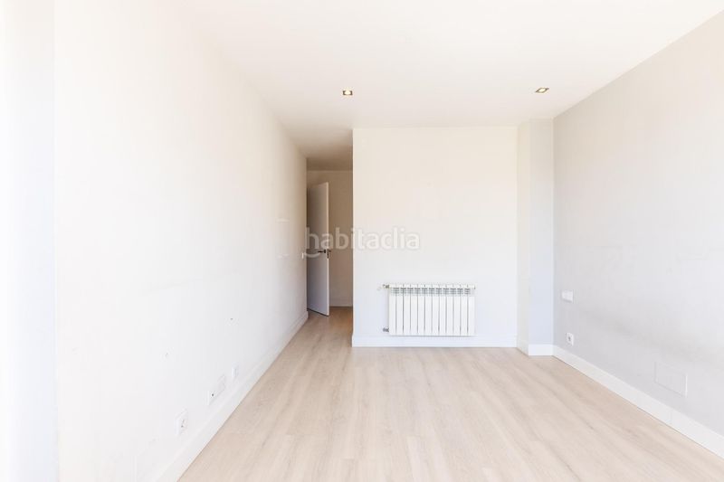 Foto 8037b5e2-ba6b-4d4c-aed7-8bcbe0addd03. Àtic amb aparcament piscina a Sanchinarro Madrid