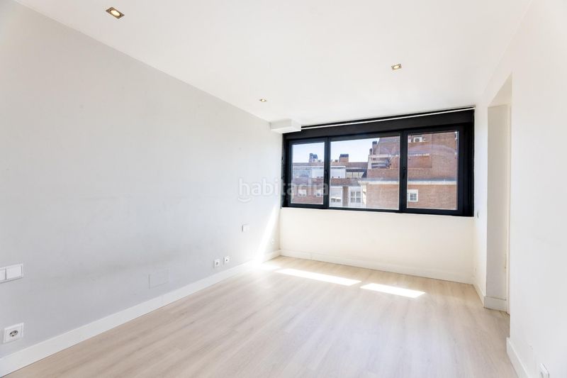 Foto dce1295f-4309-479f-bf1e-6d31fcfe3c53. Àtic amb aparcament piscina a Sanchinarro Madrid