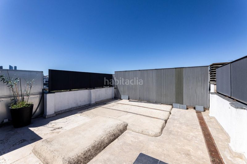 Foto deb82900-1786-434b-94a9-db62e683ebe1. Àtic amb aparcament piscina a Sanchinarro Madrid