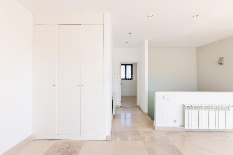 Foto f71ab114-b85d-49d2-b62d-d6f7b7d5fd8c. Àtic amb aparcament piscina a Sanchinarro Madrid