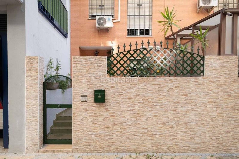 Foto 4ce0f8a3-7e48-4920-a216-d5a200dd861c. Dúplex amb aparcament piscina a colores - entreparques Sevilla