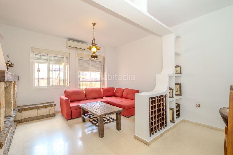 Foto 4f62f990-c56c-417f-9a12-8776ba9ecd96. Dúplex amb aparcament piscina a colores - entreparques Sevilla