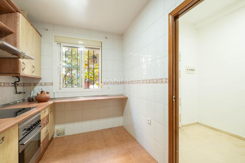 Foto ac813d50-8e79-4181-bb0a-2e3b0dcf8316. Dúplex amb aparcament piscina a colores - entreparques Sevilla