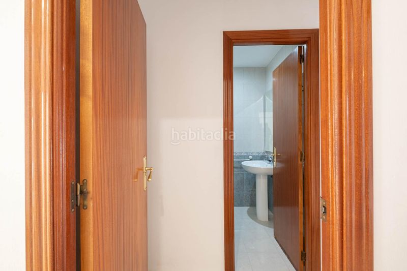 Foto d929de61-6ecc-4537-8eff-fd8be4b5ff83. Dúplex amb aparcament piscina a colores - entreparques Sevilla