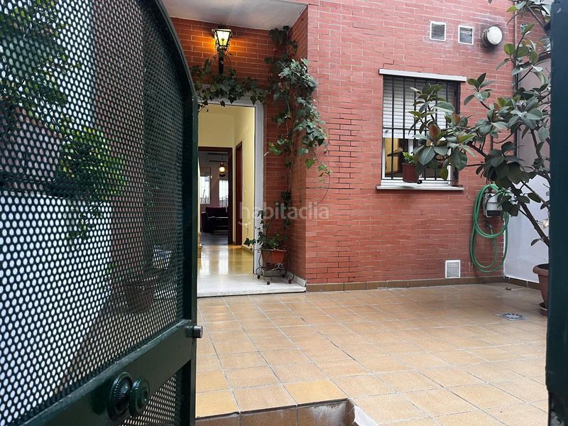 Foto d95e60dd-10ef-4033-927b-fd7d10ef7abf. Dúplex amb aparcament piscina a colores - entreparques Sevilla