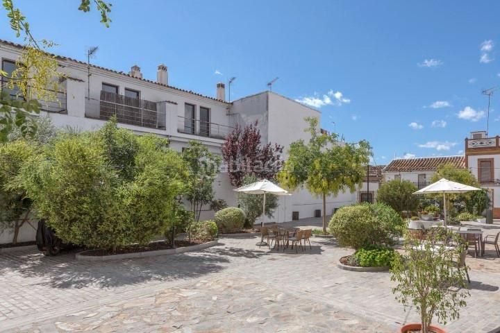 Foto 88018e73-f519-4b50-841f-4d8d57854a9d. Edifici a Pedroso (El)