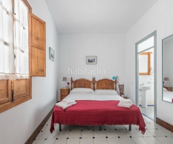 Foto f175a475-00b7-4031-9a70-ac655f16ce3a. Edifici a Pedroso (El)