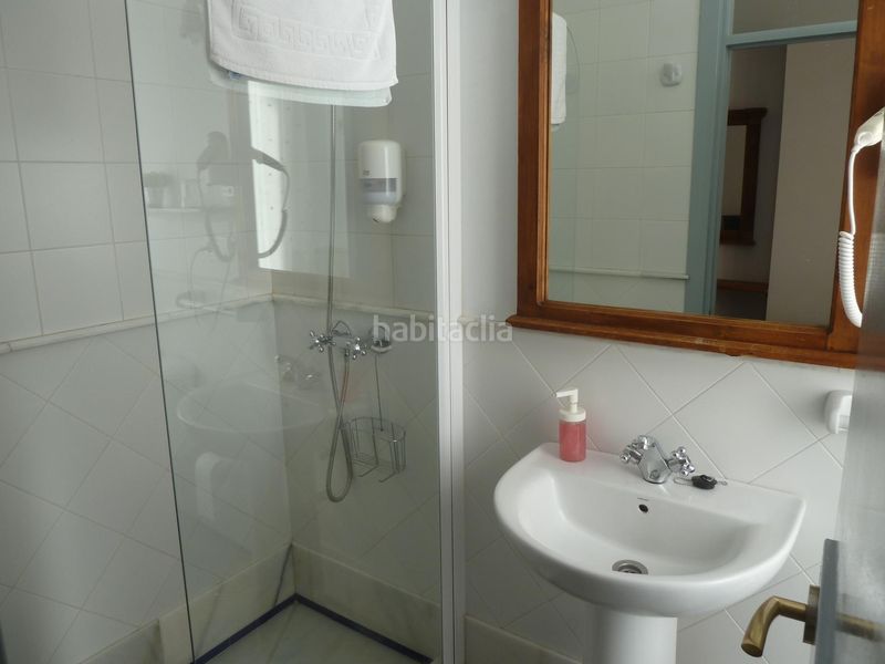 Foto f4ce917a-fee2-40e0-8b9e-d4f0aa323576. Edifici a Pedroso (El)