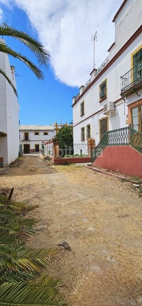 Foto 6a56006f-258e-468d-8369-3bb5e964078c. Casa adossada amb aparcament a Algaba (La)