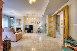 Towny house en Colegio Europa. Exclusividad y espacio en la mejor ubicaci�n de espartinas
