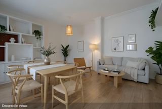 Etagenwohnung in San Gil. Exclusivo piso con encanto y garaje en san gil  casco antiguo