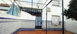 Reihenhaus in Colores -  Entreparques. Chalet adosado en sevilla este