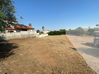 Residential Plot in Palomares del Río. Terreno urbano en palomares, en urb. la laguna
