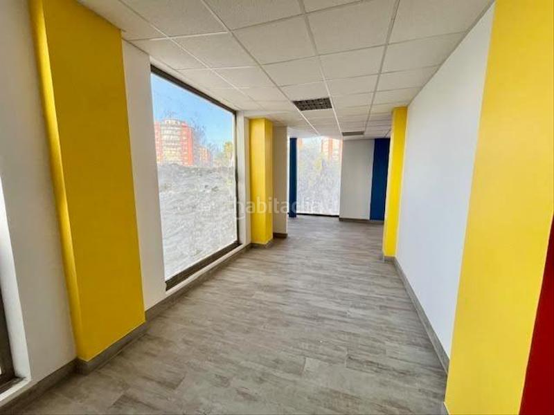 Foto a0927c9c-3ece-4d3c-a6ab-d46569886bd5. Rent business premise in Bellavista Sevilla