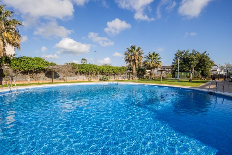 Foto 4ed7e10e-a619-4ef9-b61e-c1ac4a4bafa5. Pis amb aparcament piscina a El Pino-Bajo de Guía Sanlúcar de Barrameda