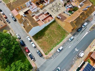 Terreny residencial  Calle virgen de los dolores. Terreno urbano con proyecto para 3 viviendas unifamiliares