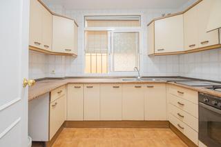 Appartement  Calle flota. Vive el alma de triana en este piso con encanto sevillano