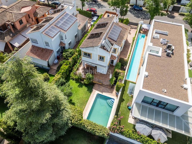 Foto 340feb8a-3250-4ad6-a567-4ec16d00145f. Xalet amb aparcament piscina a El Zaudín - Club de Golf Bormujos