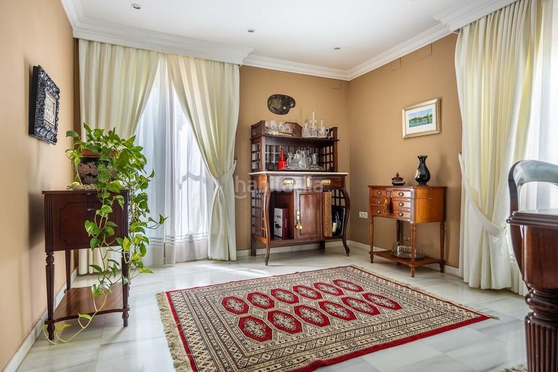 Foto 9d242486-5f8e-4946-b4ec-c6656a778c52. Xalet amb aparcament piscina a El Zaudín - Club de Golf Bormujos