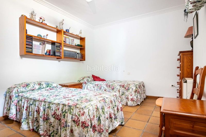 Foto f11cc18b-98b8-4864-8bf9-e3fd5154d38f. Xalet amb aparcament piscina a El Zaudín - Club de Golf Bormujos