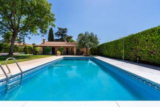 Xalet  Calle de los tulipanes. Chalet en palomares de 1400m2