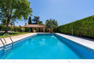 Xalet  Calle de los tulipanes. Chalet en palomares de 1400m2