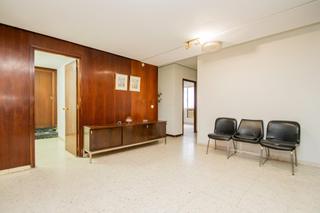 Office space  Calle arjona. Se vende oficina en calle arjona.